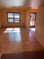 2405 Camino Capitan in Santa Fe, NM - Building Photo