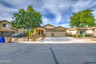 8866 West Myrtle Ave in Glendale, AZ - Foto de edificio - Building Photo