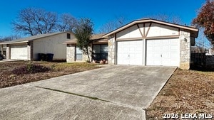 939 Hayloft Ln in San Antonio, TX - Building Photo - Building Photo