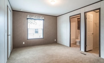 189 Frontenac St in Howell, MI - Foto de edificio - Building Photo