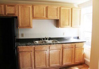 202 Pine St in Burlington, VT - Building Photo - Building Photo