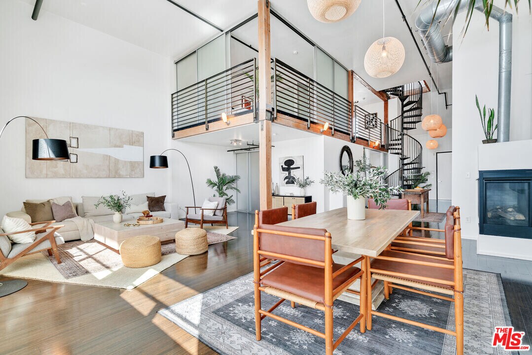 4115 Glencoe Ave in Marina Del Rey, CA - Building Photo