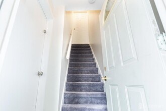 200 Plainfield Rd in Edison, NJ - Building Photo - Building Photo