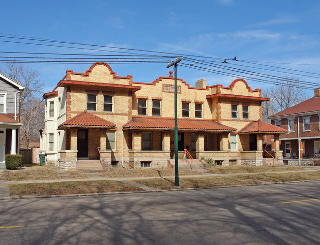 473 Wyoming St in Dayton, OH - Foto de edificio - Building Photo