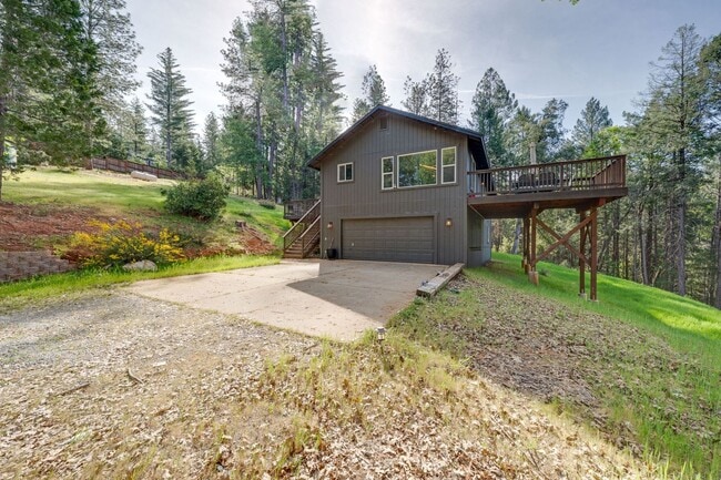 property at 2870 Fox Run Rd