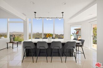 1244 Stradella Rd in Los Angeles, CA - Building Photo - Building Photo