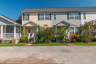 120 Cloverdale St in Jackson, TN - Building Photo - Building Photo