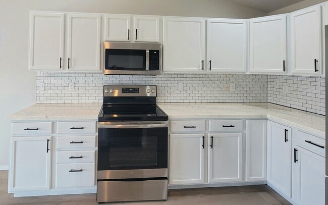 property at 6206 Maryhill Ln
