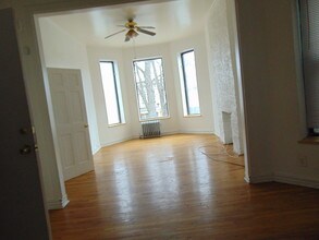 5418 S Aberdeen St, Unit 2 in Chicago, IL - Foto de edificio - Building Photo