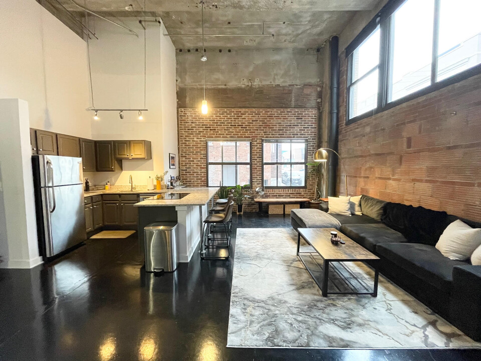 1535 Walnut St, Unit Campbell Loft Unit 204 in Kansas City, MO - Building Photo