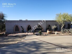 500 E Eden Pl in Oro Valley, AZ - Building Photo