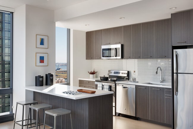 Vantage Collection in Jersey City, NJ - Foto de edificio - Building Photo