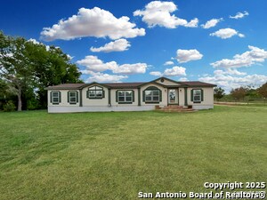 9611 Hildebrandt in San Antonio, TX - Building Photo