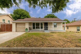742 W 36th St in San Bernardino, CA - Building Photo
