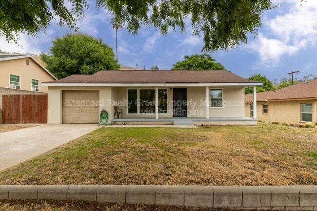 property at 742 W 36th St