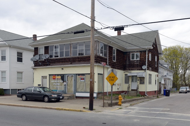1101-1103 Lonsdale Ave in Central Falls, RI - Building Photo - Building Photo