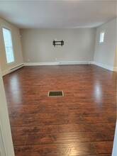 207 6th St in Watkins Glen, NY - Building Photo - Building Photo