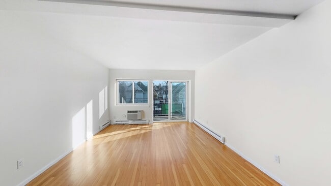 525 Highland Ave, Unit 44 in Malden, MA - Building Photo - Building Photo