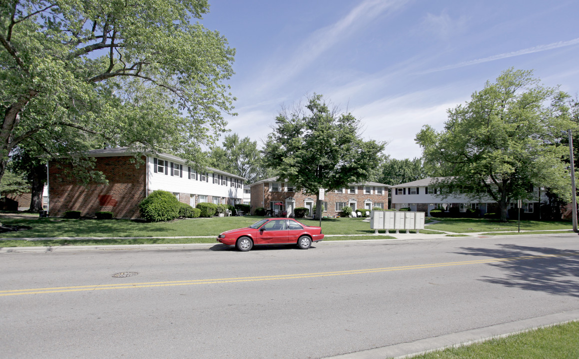 4936-4958 Medfield Way in Columbus, OH - Foto de edificio