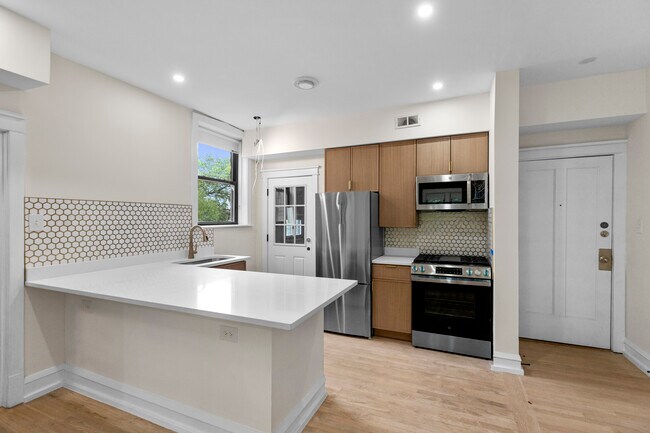 4638 N Hamilton Ave, Unit 36-2 in Chicago, IL - Foto de edificio - Building Photo