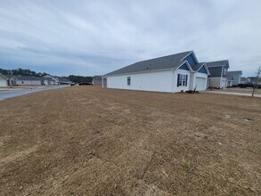 2214 Emerald Ave in Castle Hayne, NC - Building Photo - Building Photo