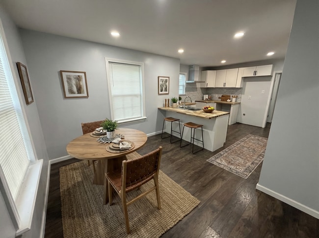 property at 1031 N Belvedere Blvd