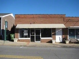 42 N Main St in Mars Hill, NC - Building Photo
