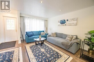 235 Pleasant Ave in Toronto, ON - Building Photo - Building Photo