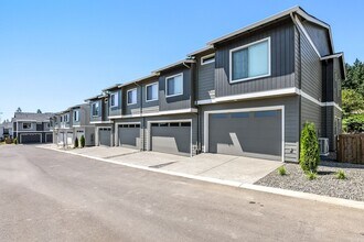 11244 SE 162nd Ave in Happy Valley, OR - Building Photo - Building Photo