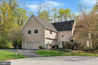 811 Crooked Ln, Unit 1126 in King of Prussia, PA - Building Photo - Building Photo