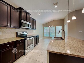 691 Glendale Ln in Orange Park, FL - Foto de edificio - Building Photo