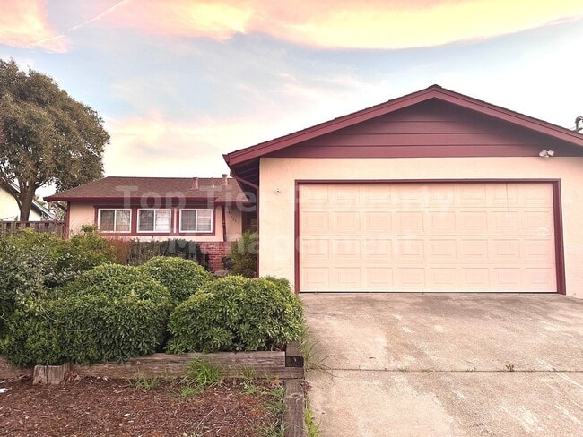 2361 St George Dr in Concord, CA - Building Photo - Building Photo