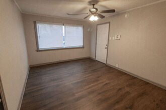 210 Highview Ave in Columbia, MO - Building Photo - Building Photo