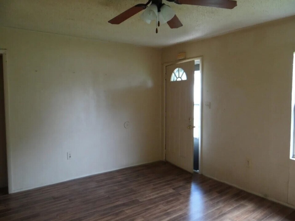 402 N A St in Duncan, OK - Building Photo