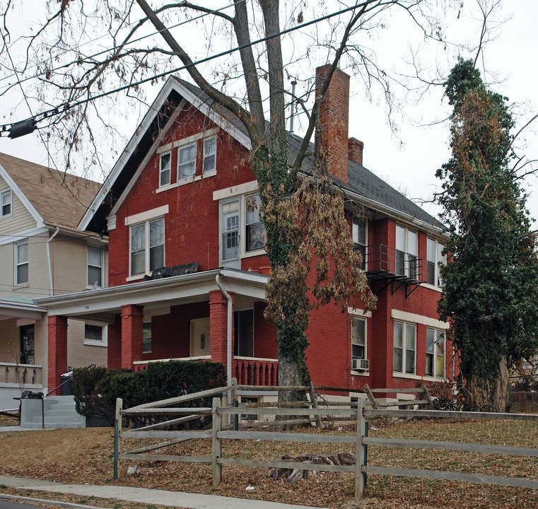 172 Kinsey Ave in Cincinnati, OH - Building Photo