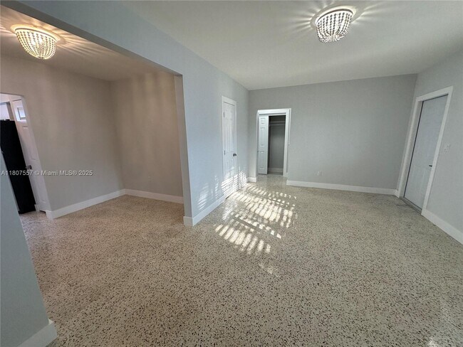 836 81st St in Miami Beach, FL - Building Photo - Building Photo