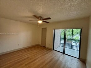 10350 SW 220th St, Unit 251 in Cutler Bay, FL - Building Photo - Building Photo