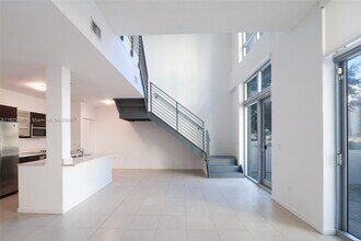 333 NE 24th St, Unit # 1610 in Miami, FL - Building Photo - Building Photo