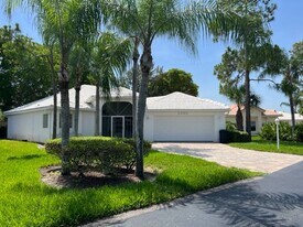 2060 King Tarpon Dr in Punta Gorda, FL - Building Photo