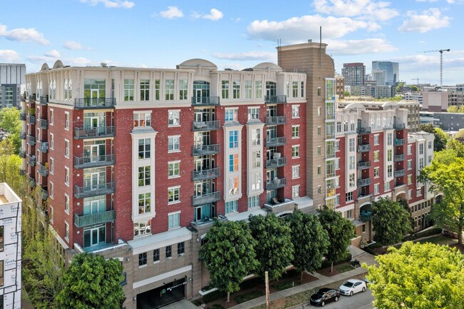 property at 618 N Boylan Ave