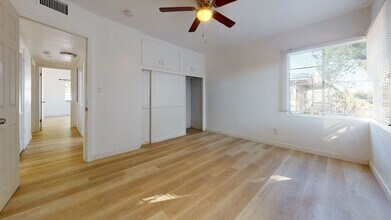 5231 E Falls View Dr in San Diego, CA - Building Photo - Building Photo