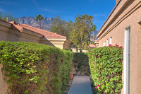 29576 Sandy Ct in Cathedral City, CA - Foto de edificio - Building Photo