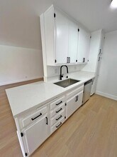 118 S Wetherly Dr in Los Angeles, CA - Building Photo - Building Photo