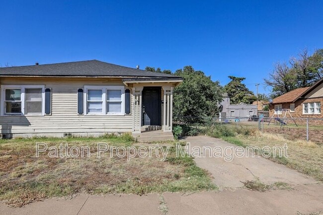 property at 2216 S Polk St