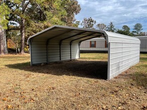 3199 Tommy Cox Rd in Ramseur, NC - Foto de edificio - Building Photo