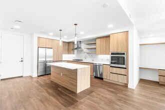 2311 Westheimer Rd in Houston, TX - Building Photo - Building Photo