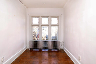 5 Way St in Binghamton, NY - Building Photo - Interior Photo