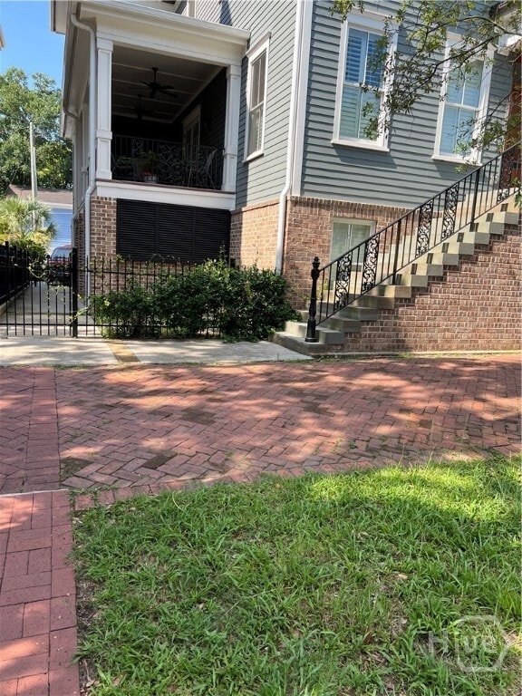 215 E Gwinnett St in Savannah, GA - Building Photo - Building Photo
