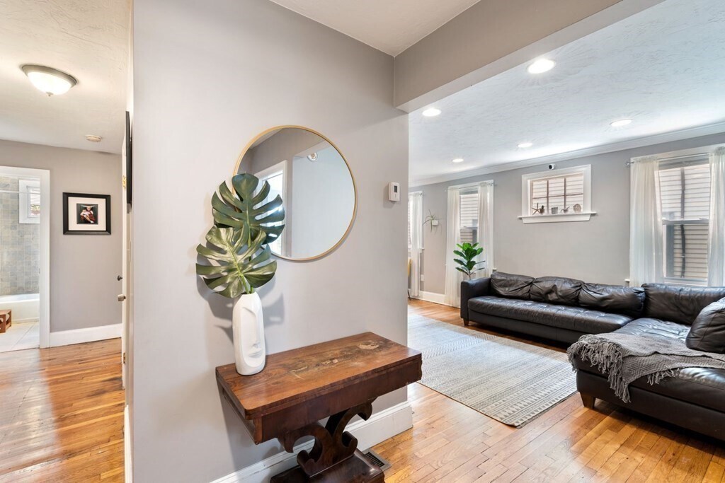 15 Ronan St in Boston, MA - Foto de edificio