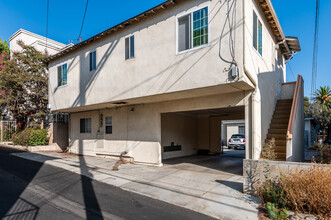 607 E Olive Ave in Burbank, CA - Building Photo - Building Photo